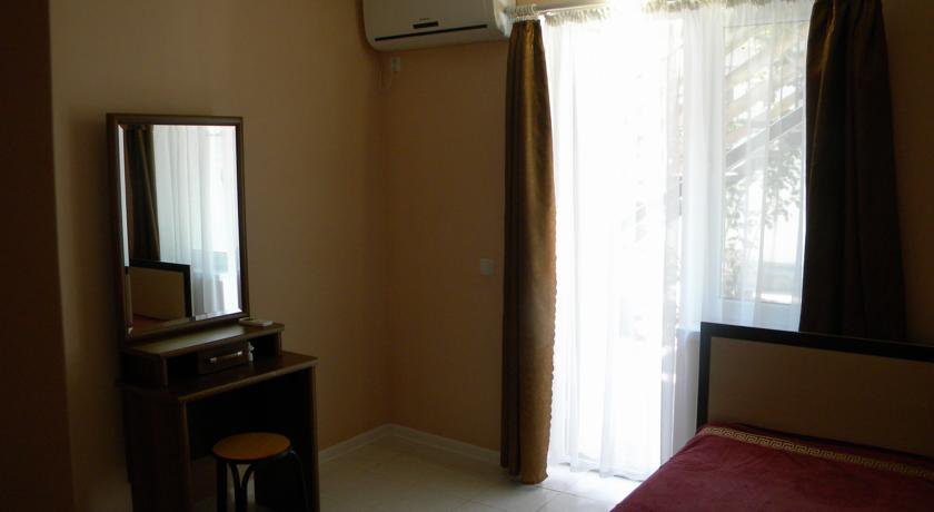 Гостиница Guest House on Internatsionalniy Pereulok Феодосия-7